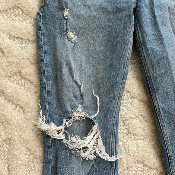 Abercrombie The Dad High Rise Distressed Jeans - Picture 2 of 4